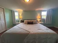 Cozy Summerside Retreat | Hot Tub + Fireplaces