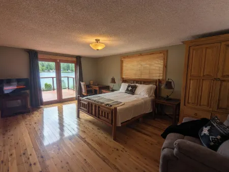 Experience upscale cabin living at Wolf Lodge our rustic, lakeside retreat!