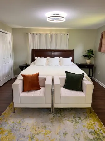 Come stay in our spacious ranch home in Mason. Ten minutes from Kings Island. Отели рядом с достопримечательностью «Делириум»