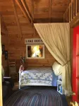 Romantic cabin on horse farm just 6 miles away from historic downtown Dahlonega,