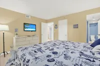 The Shores, updated Beach Front Condo, balcony with direct Gulf view, pool.