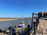 Coastguard's Boathouse ,Wells-next-the-sea, close to beach, harbour, parking,EV