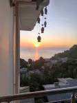 Self Catering Apartment with Sunset Views