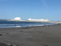 Charming full house by the sea - 5 bedrooms all with private bathroom.