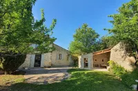 Rare product: Top-of-the-range Provencal farmhouse in the heart of the vineyards Hotel a Villedieu