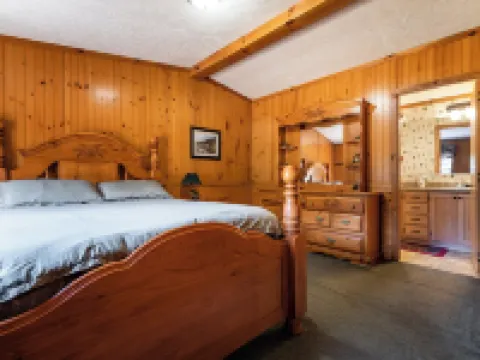 The Fish Cabin at the Riviera Resort in Neillsville, Wisconsin! デューハーストのホテル