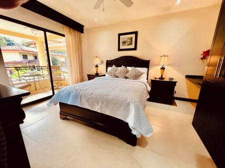 Villa Punta Leona - Beautiful Family Villa - Gated Community next to Punta Leona Отели в г. Тарколес