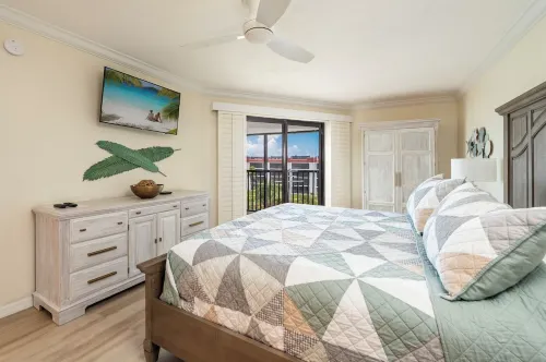 Newly Renovated Penthouse D42 with Beautiful Views of the Gulf!