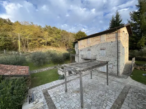 Private Tuscan Retreat Bagnone Отели в г. Масса-Каррара