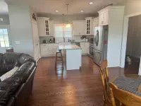 Charming 3-bedroom house in marvelous Mount Sterling with WiFi, AC Hotels in Montgomery County