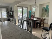 Kelowna winter getaway on Knox Mountain minutes from downtown.