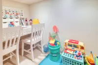 1 Mi to Indiana Dunes NP: Spacious Gary Home!