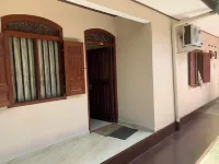 Charming villa with 1 bed room WiFi,AC in lovely Ambalangoda,10min walk to beach