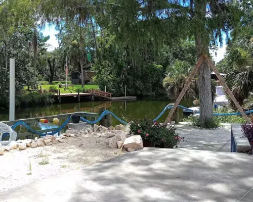 Charming House with Boat Dock in Serene Inglis, Riverfront Deep Water Gulf Acces Hotels in Inglis