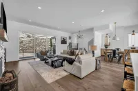 Mountain Lake Getaway - Chef's Kitchen - High End Hotels in Hideout