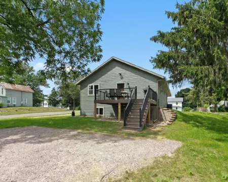 Baraboo Bungalow Hotels in Baraboo