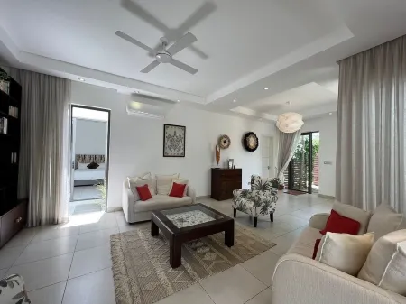 A 5 Minutes du Centre de Grand Baie, Villa 4 Chambres Avec Piscine Отели рядом с достопримечательностью «Notre Dame Auxiliatrice»