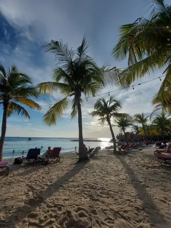 Stay in the beautiful Boho Bunita apartment under the Caribbean sun! Отели в г. Sint Michiel