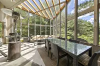 Luxury Blue Chalet with Hottub and Sauna 7000sqf of living space. Eco Friendly