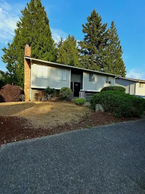 Cozy 3-bedroom 2.5 bath house in Kent near hospital and shopping centers