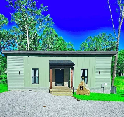 Cabin  B - Basses Creek Cabins - Nature, Golf, swim, hike! Hotels in Lake Tansi