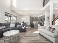 Modern Lake-View Escape in Hideout Near Park City Utah Hotels in Hideout