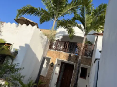Stunning 5 Bedrooms Villa Directly On The Beach