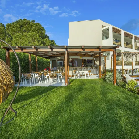 Mirablue Luxury Residences
