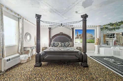 Days Inn & Suites by Wyndham Terre Haute