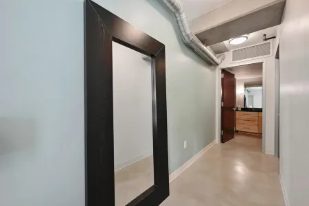 Entire Condo in the Heart of Downtown Austin 1Bd/1ba Chef's Kitchen