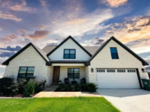 5 bedroom house near COTA AUS