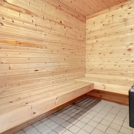 "Holmwith" - 200m from the Sea