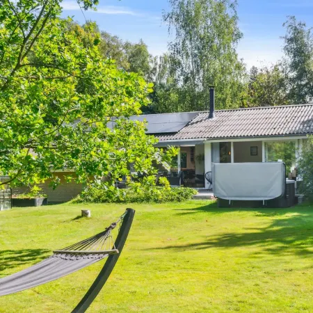 "Hjalmine" - 1.5km from the Sea Hotels in Vig