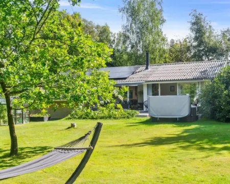 "Hjalmine" - 1.5km from the Sea Hotels in Vig