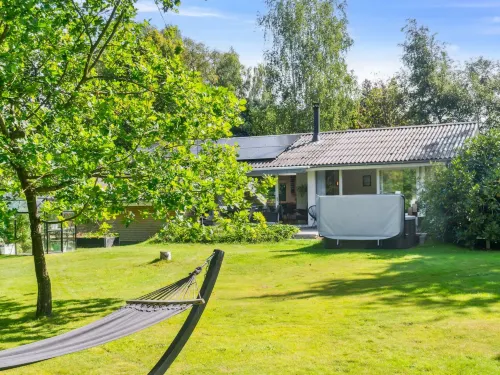 "Hjalmine" - 1.4km from the sea Hotels in Vig