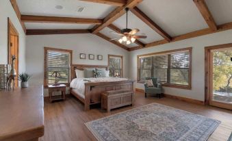 Ranch Retreat Combo with Stunning Creek View-Fire Pit