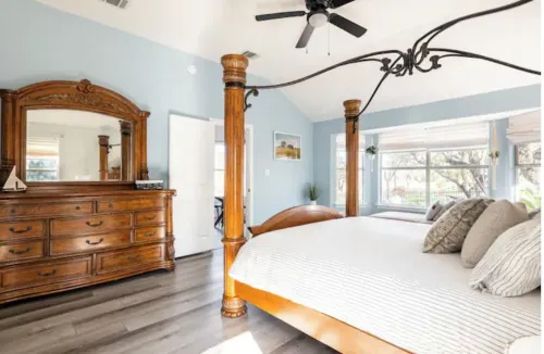 Crisp Refreshing Pool, Lake View, Entire Home Hotels in Lago Vista