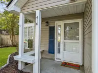 Paramour: huge yard home with ground floor bedroom 25 min to Charleston Hotels in Berkeley County