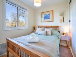 Chalet in Snowdonia with Pool & Fishing Lake