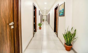 FabHotel Global Inn - Nr Sanjeevani Children's Hospital