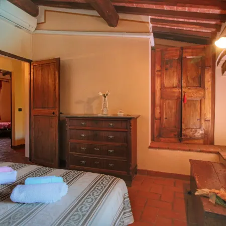 Apartment in Todi with Pool & History
