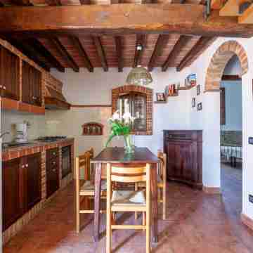 Nice apartment with swimming pool Rooms