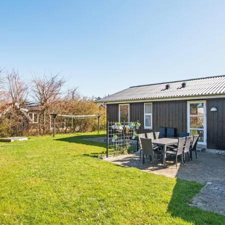 Luxury Retreat in Pot Strandby