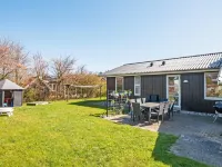 Luxury Retreat in Pot Strandby - 4-Star