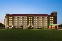 La Quinta Inn & Suites by Wyndham Arlington North 6 Flags Dr - 2-Star
