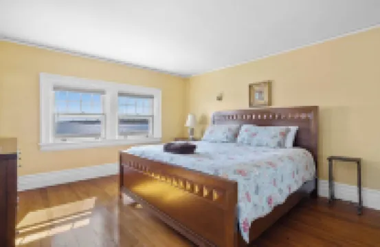 Waterfront Estate in Groton – 10 Bedrooms, Private Pier, & Beach Access