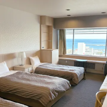 Atami New Fujiya Hotel