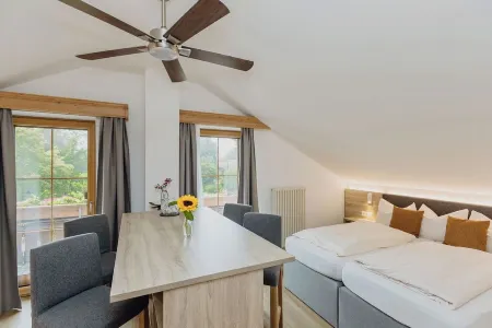 Hotel Landgasthof Schöntag Отели в г. Мюнзинг