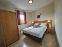 Villa in France with Private Garden Hotele w: Lanzac