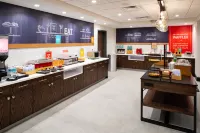 Hampton Inn & Suites Adrian - Frühstück
